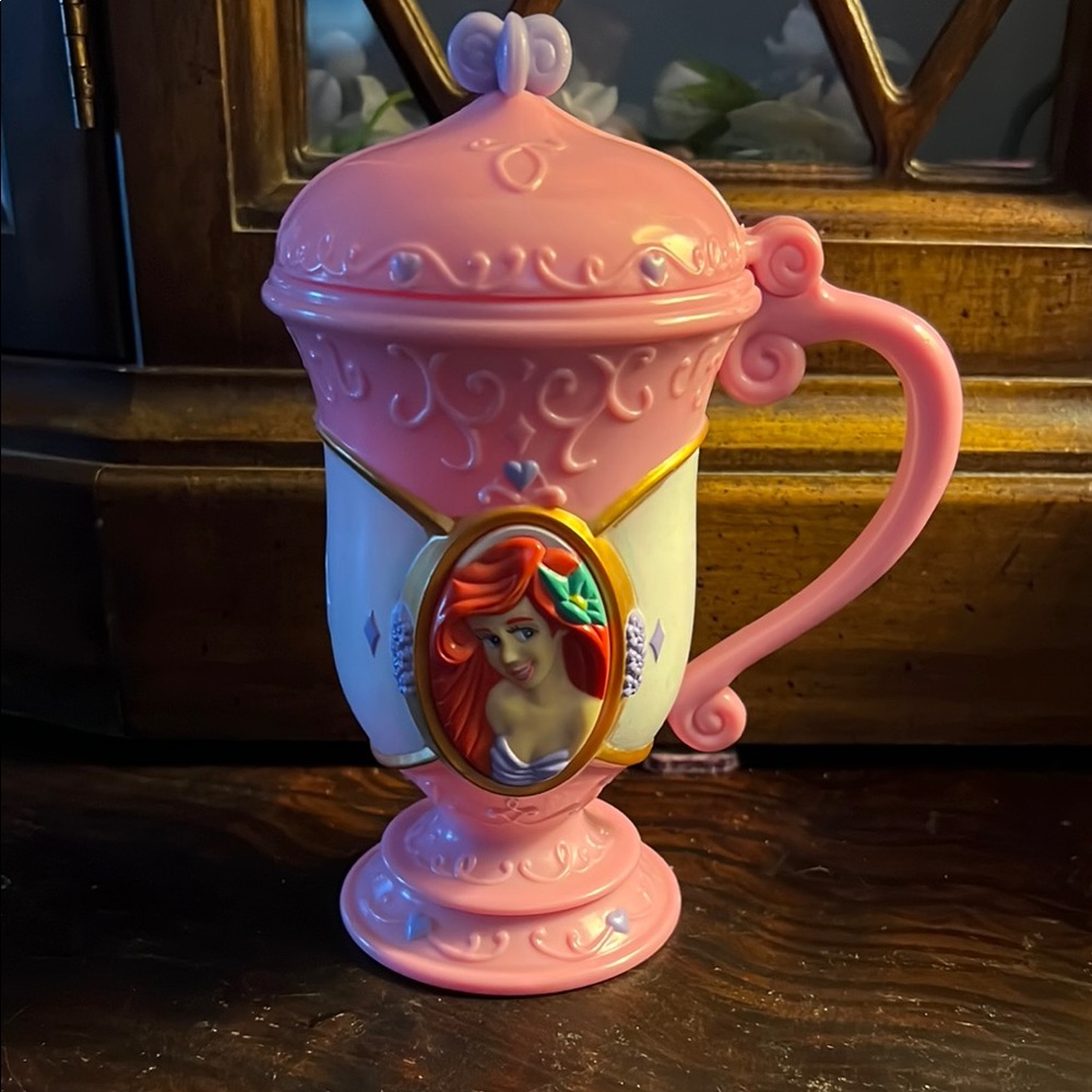 DISNEY “Ariel” Mug with Lid